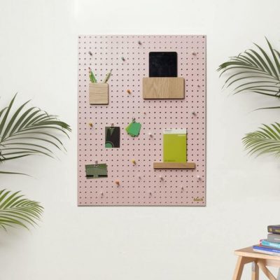diy-pegboard-underlayment-metamorfose DIY Pegboard gemaakt van underlayment